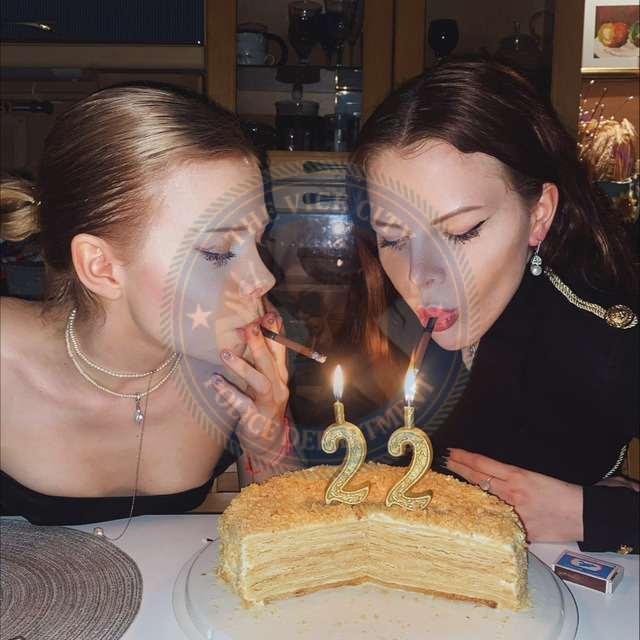 Близнашки Архиповы - эскортницы 2000 г.р.