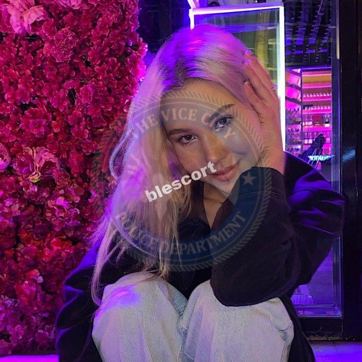 Коковина Юлия - эскортница 2004 г.р. Коковина Юлия - эскортница 2004 г.р.
