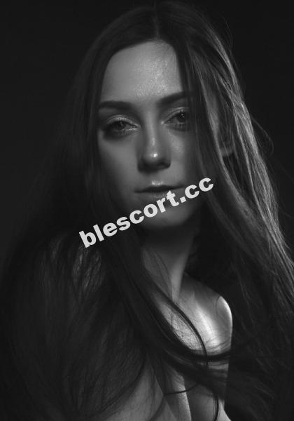 Эскортницы Стрельникова Юлия