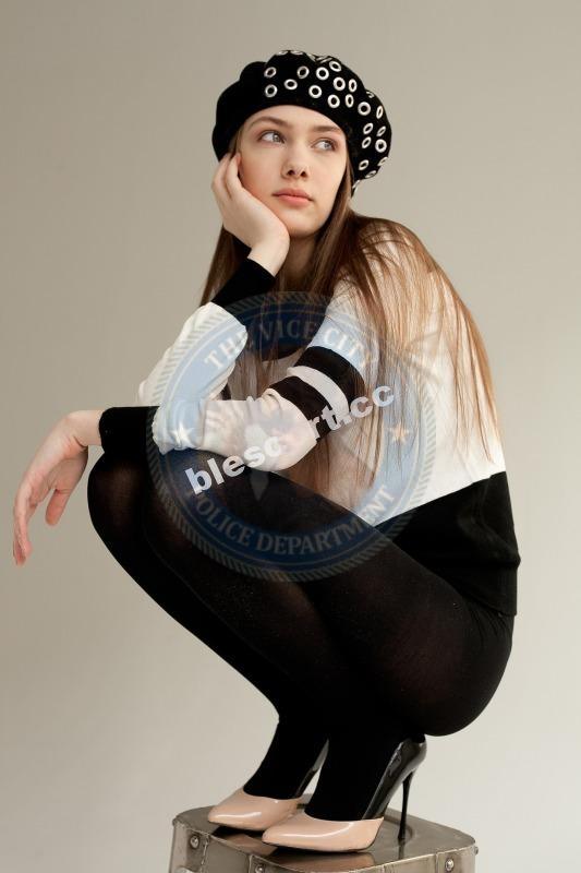 Титкова Диана - эскортница 2002 г.р. Титкова Диана - эскортница 2002 г.р.